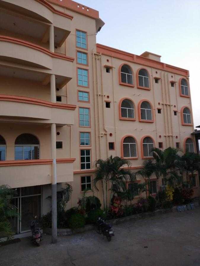 Goroomgo Silicon Residency Puri Near Sea Beach & Temple - Luxurious Room - Lift And Parking Facilities - Best Seller 外观 照片